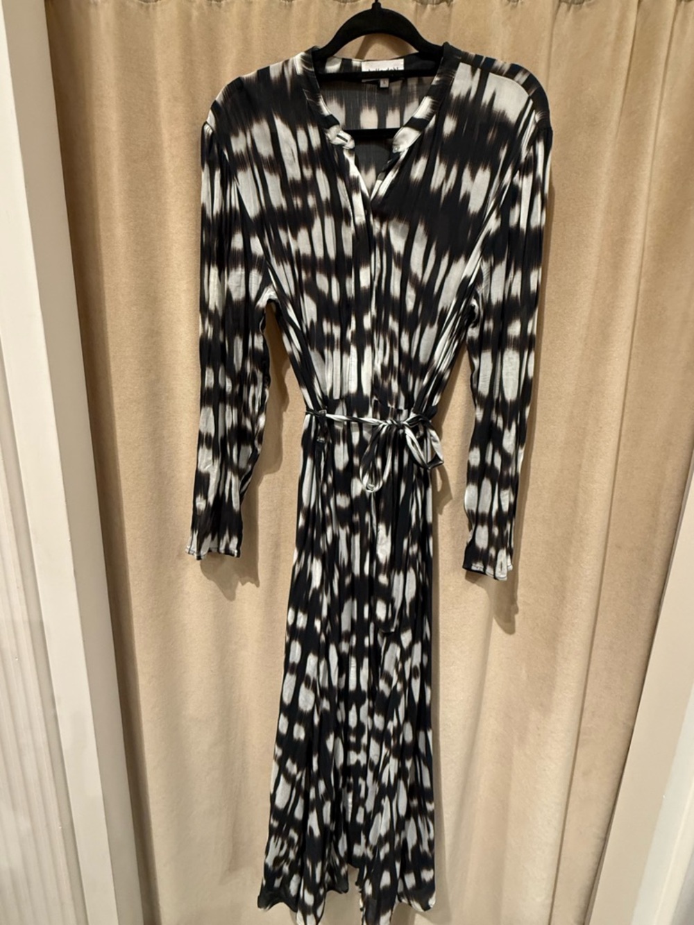 Black & White Patterned Long Sleeve Wrap Dress